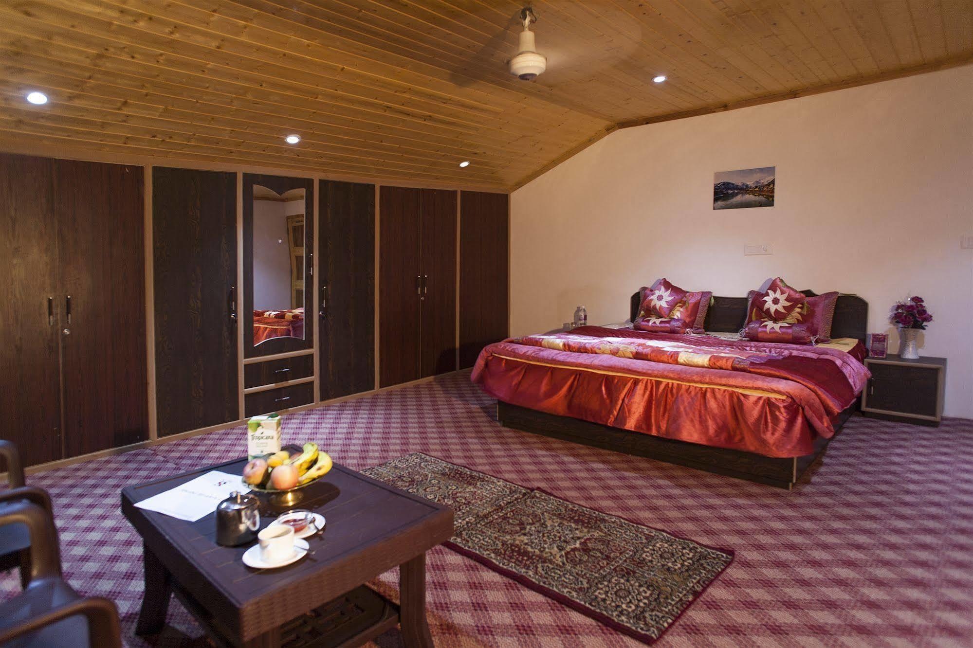 Sheesha Residency Ξενοδοχείο Σριναγκάρ Εξωτερικό φωτογραφία
