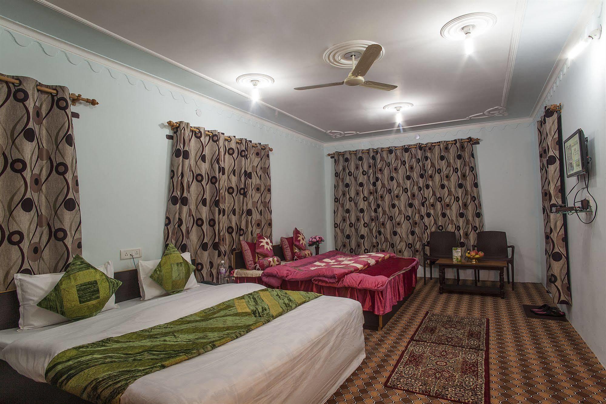 Sheesha Residency Ξενοδοχείο Σριναγκάρ Εξωτερικό φωτογραφία